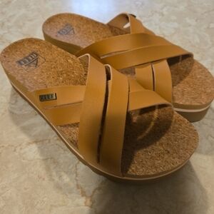 Reef platform Kaia Cross sandals size 8, color-Natural, Brand New-no box
